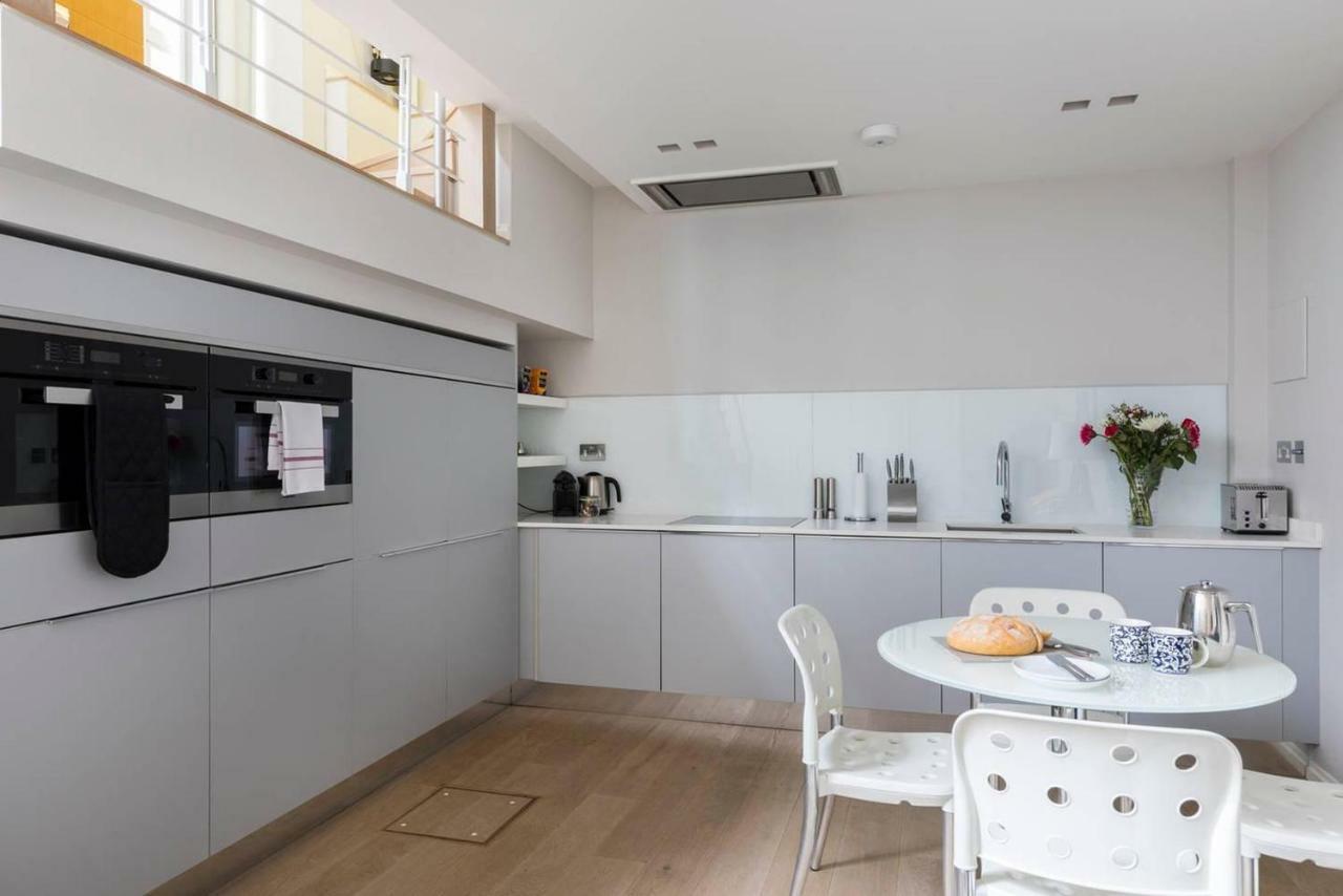 Luxury Modern Split Level 2br Covent Garden Apt Apartment London