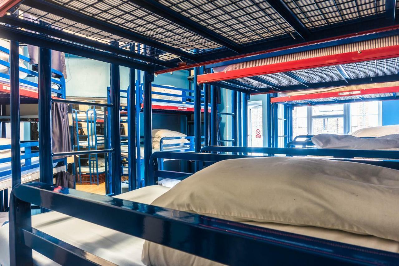 Hostel Backpackers Youth 18 - 35 Years Old Only