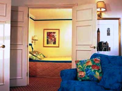 John Howard Hotel 3*