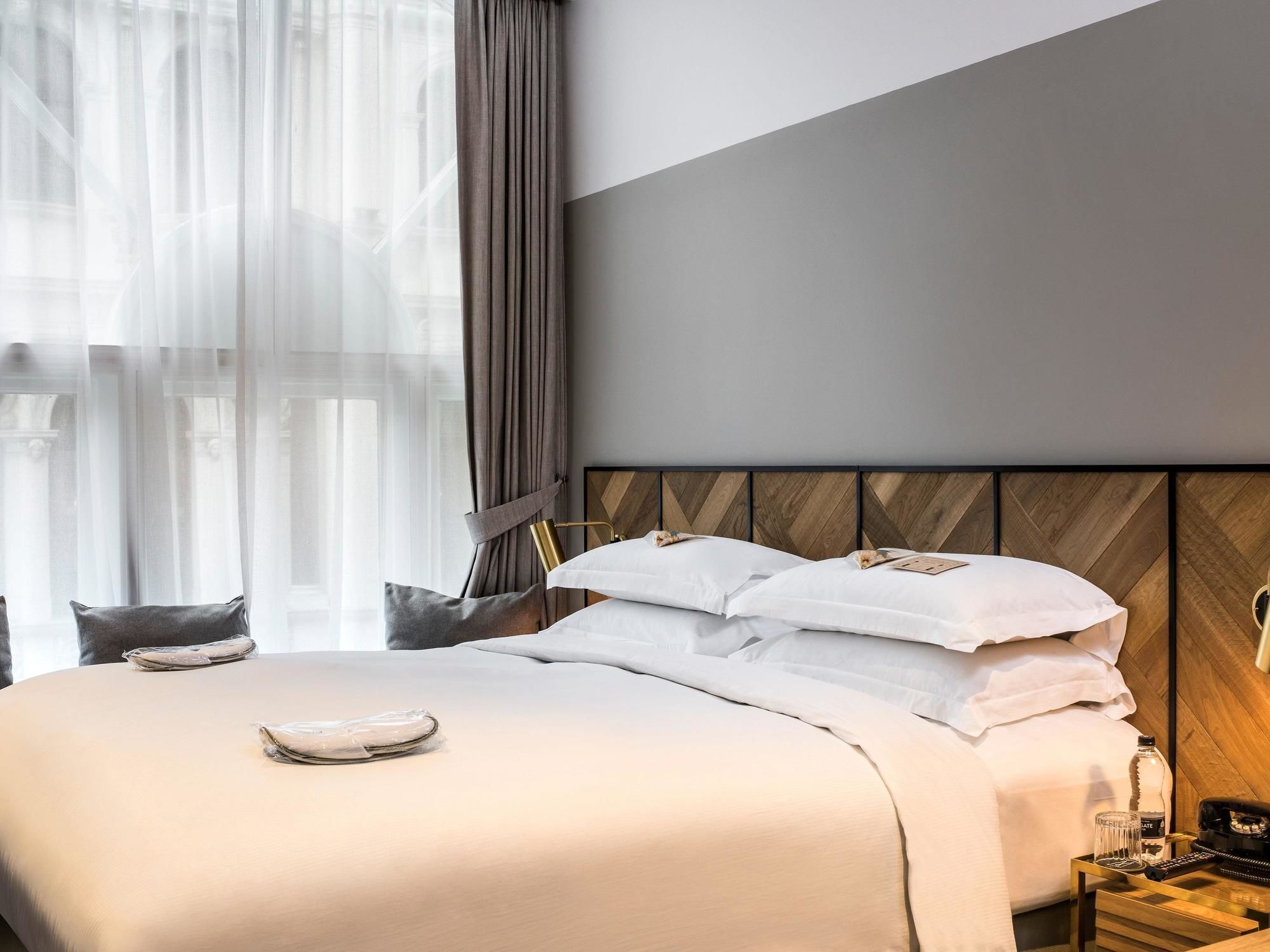 Victory House Leicester Square 4* Londen