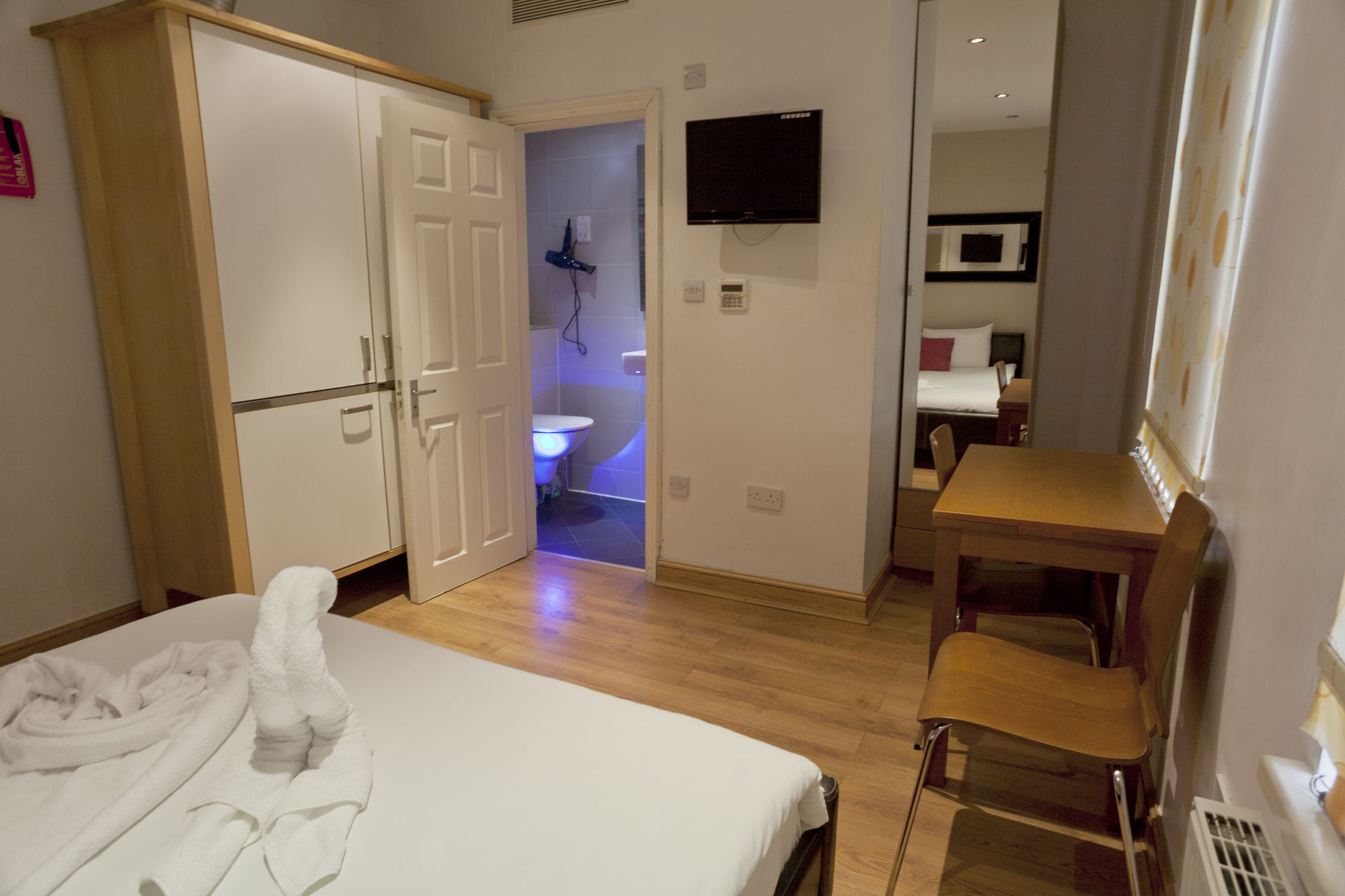 Nox West Hampstead London