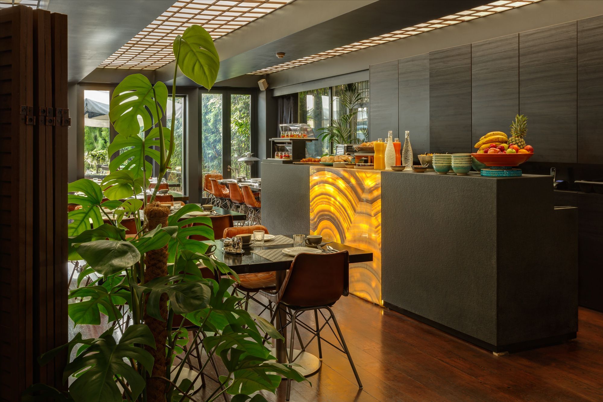 55 Hotel 4*