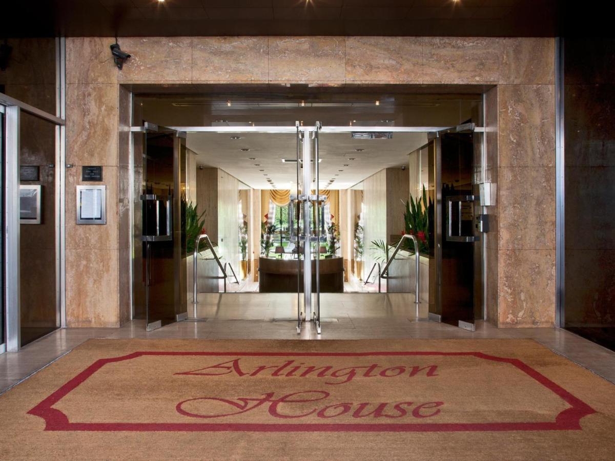 Arlington House *