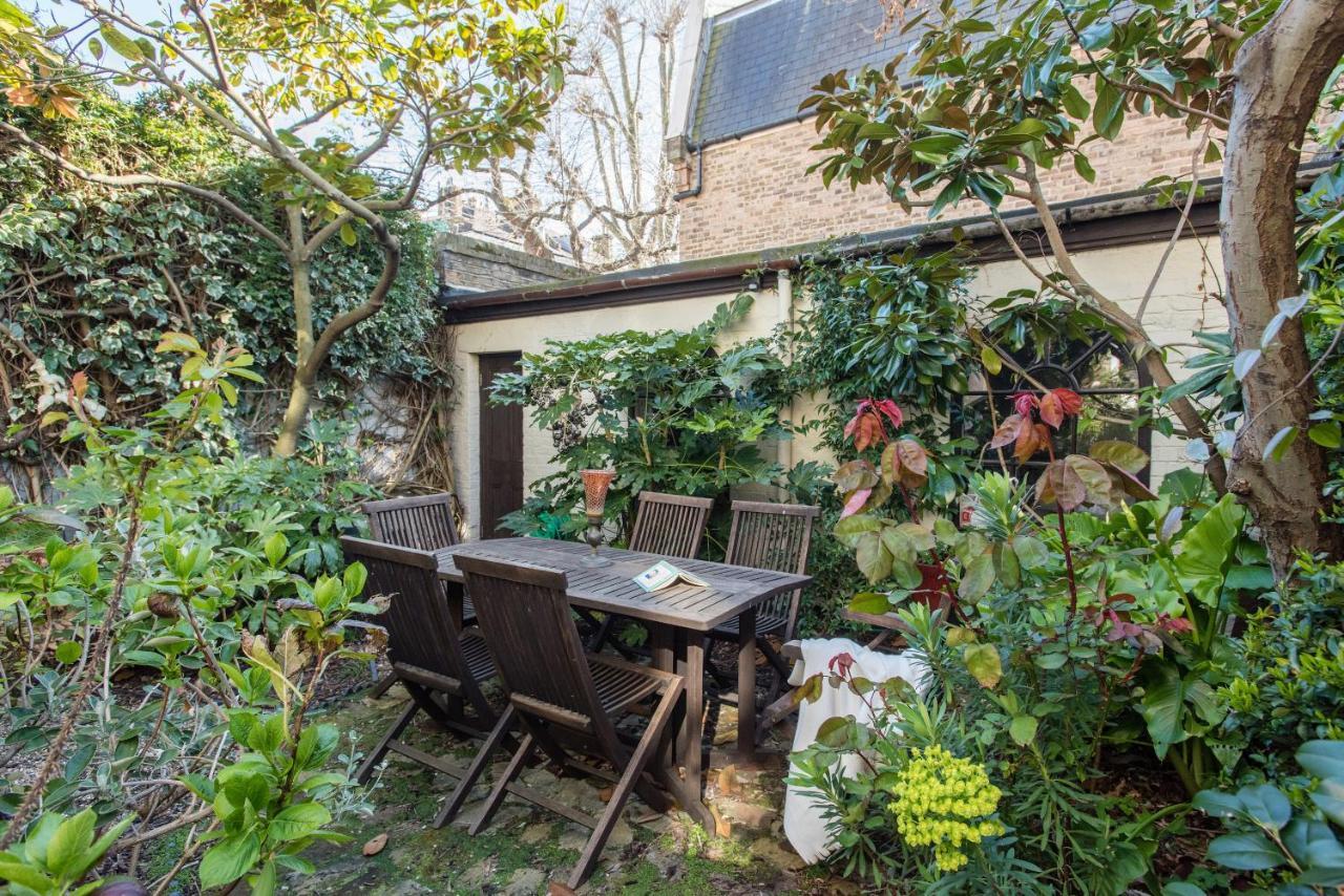 Harcourt Terrace Apartment