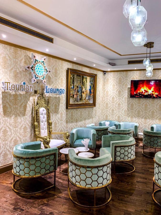 Tourian Lounge Hotel 3* London