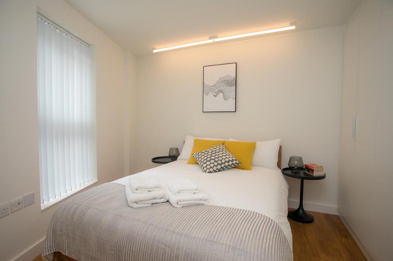 Moonside - Stunning Angel Apartment London