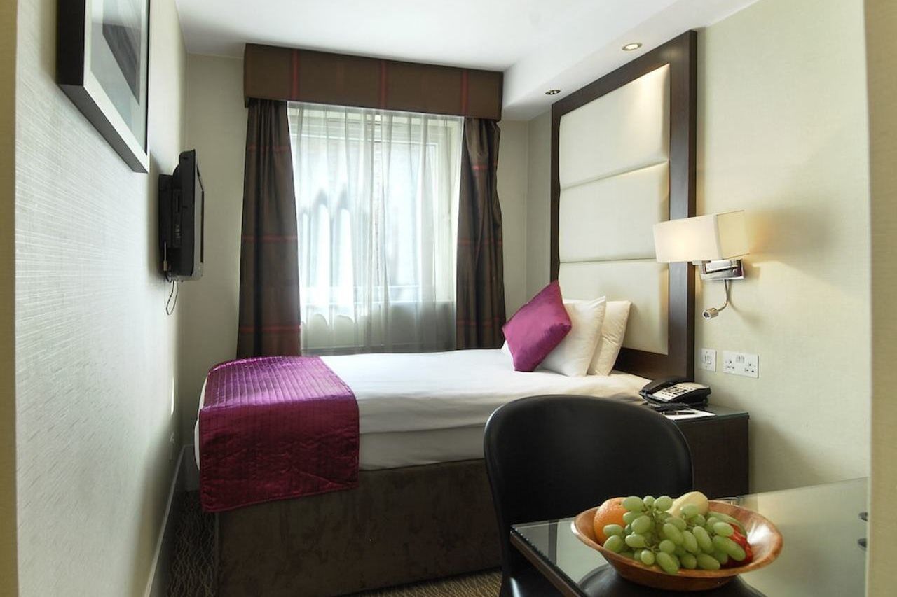 Grand Royale Hyde Park Hotel