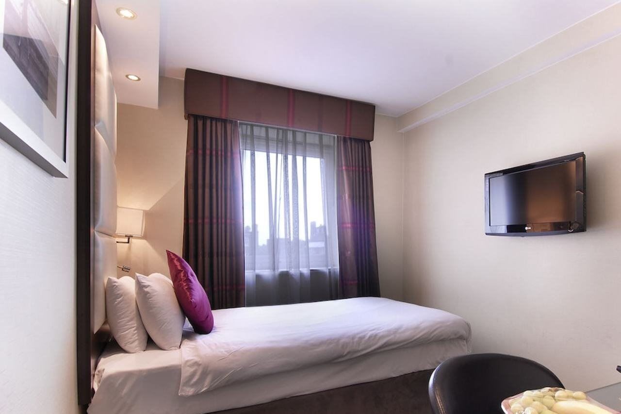 Grand Royale Hyde Park Hotel 4*