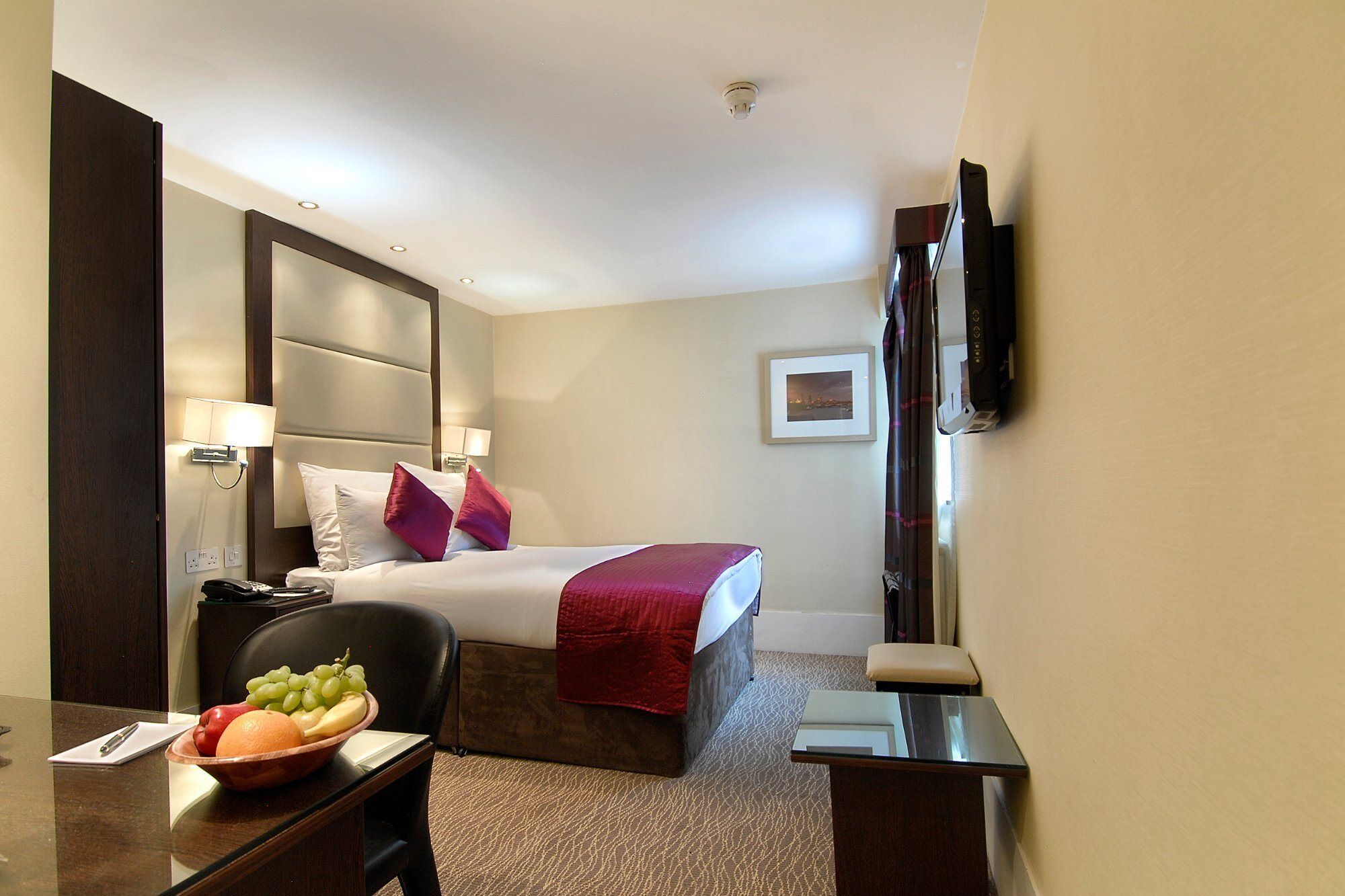 Hotel Grand Royale Hyde Park