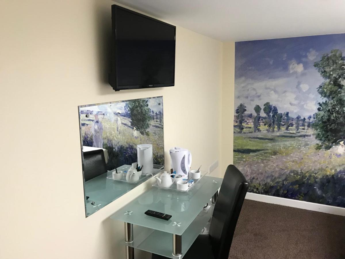 Britannia International Canary Wharf Hotel 4*