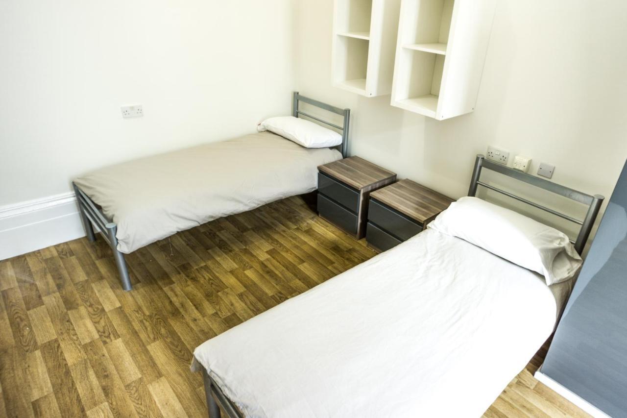 Sandeman-allen Hostel *