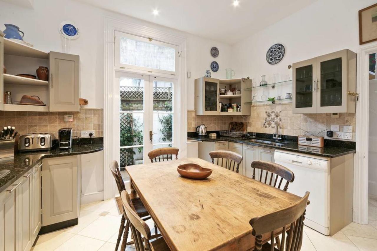 New Gorgeous 5 Bed Victorian House In Hammersmith Semesterbostad