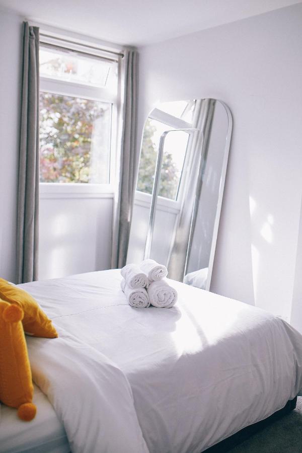 Apartment Authentic Battersea Experience *