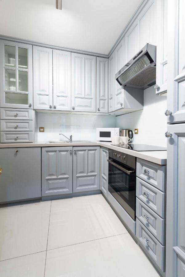 Apartment Somerset Court Kensington London