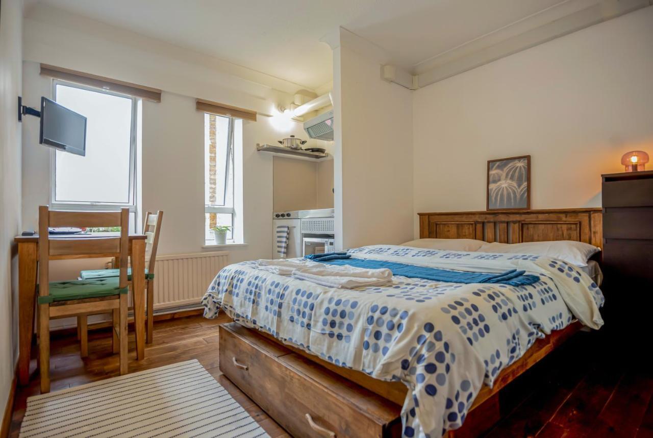 Mapesbury Apartment London