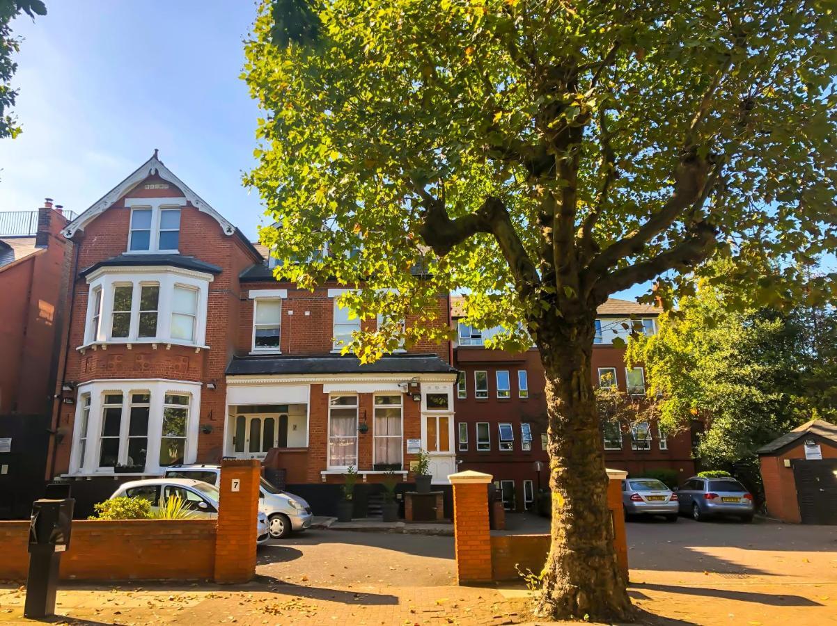 Mapesbury Apartment London