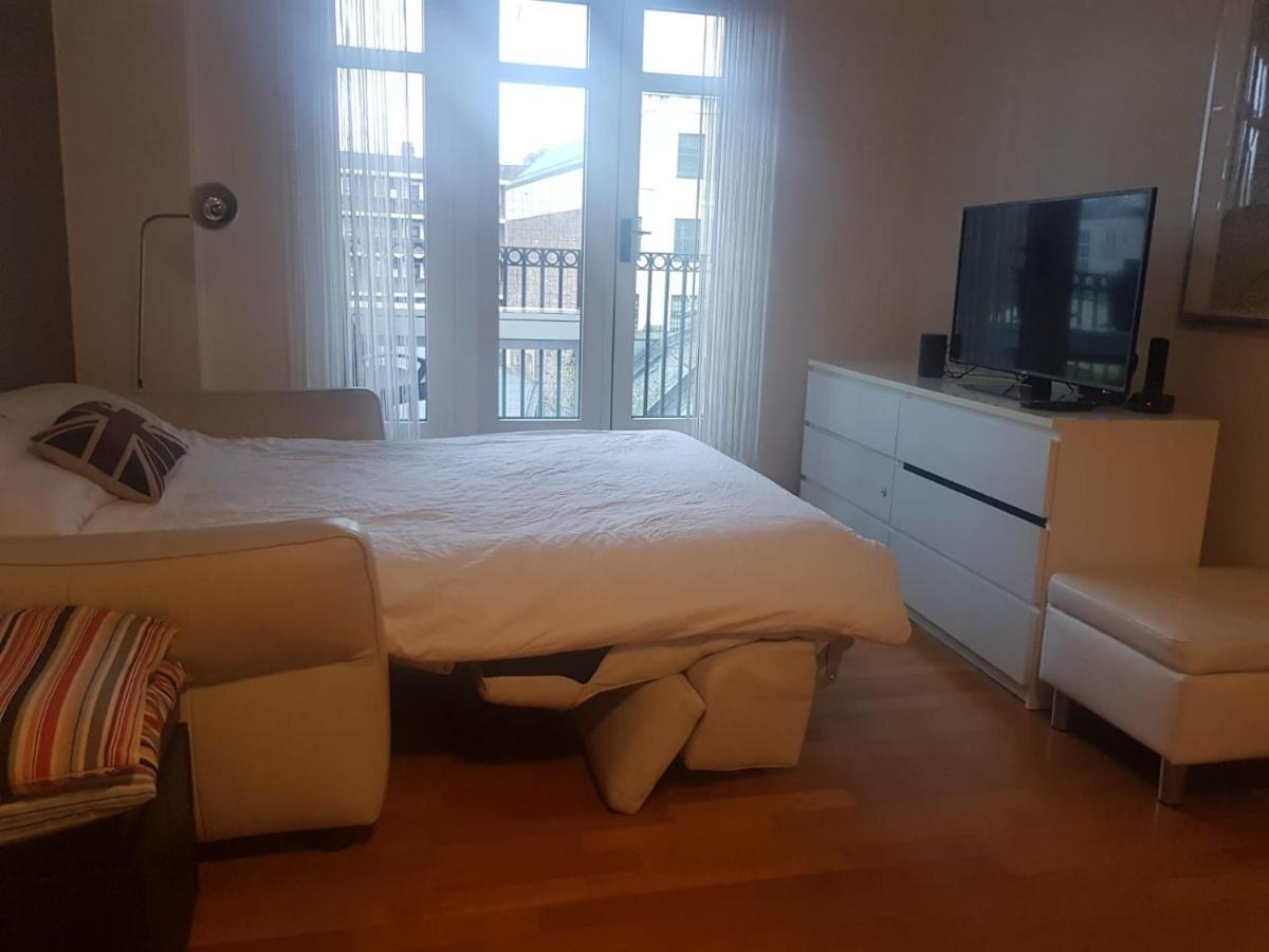 Guest house Vauxhall Walk London