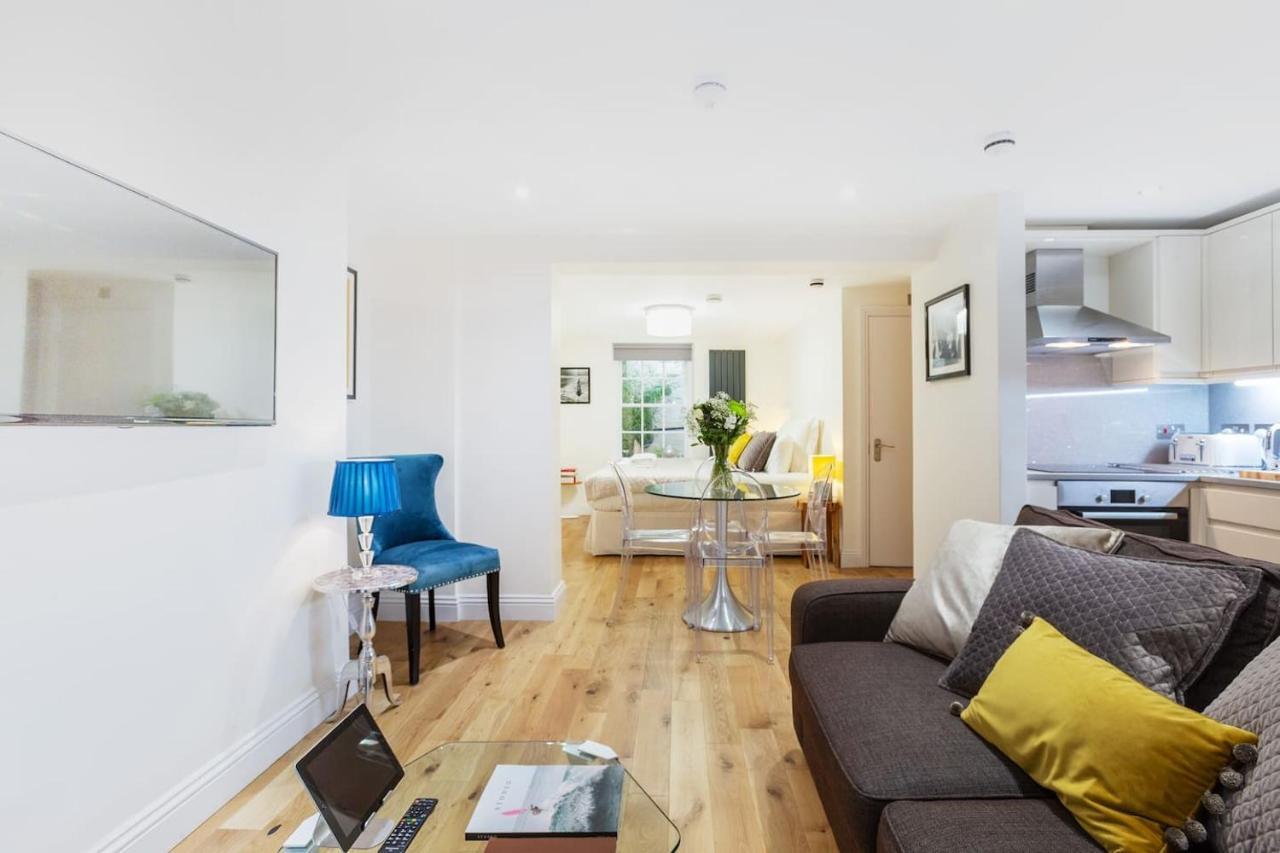 Luxury Apartment, Next To Paddington Station! * London
