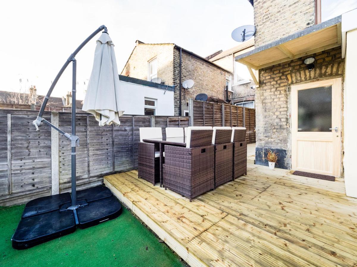 Lt The Gate House * Londen