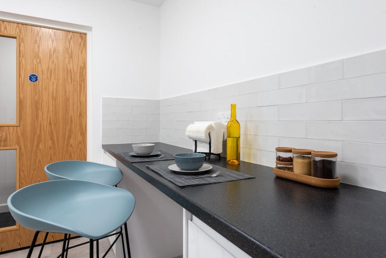Aparthotel Queen's Drive London