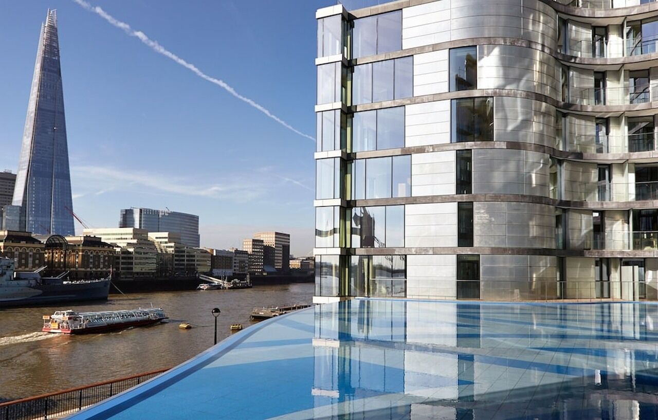 Cheval Three Quays At The Tower Of Londres