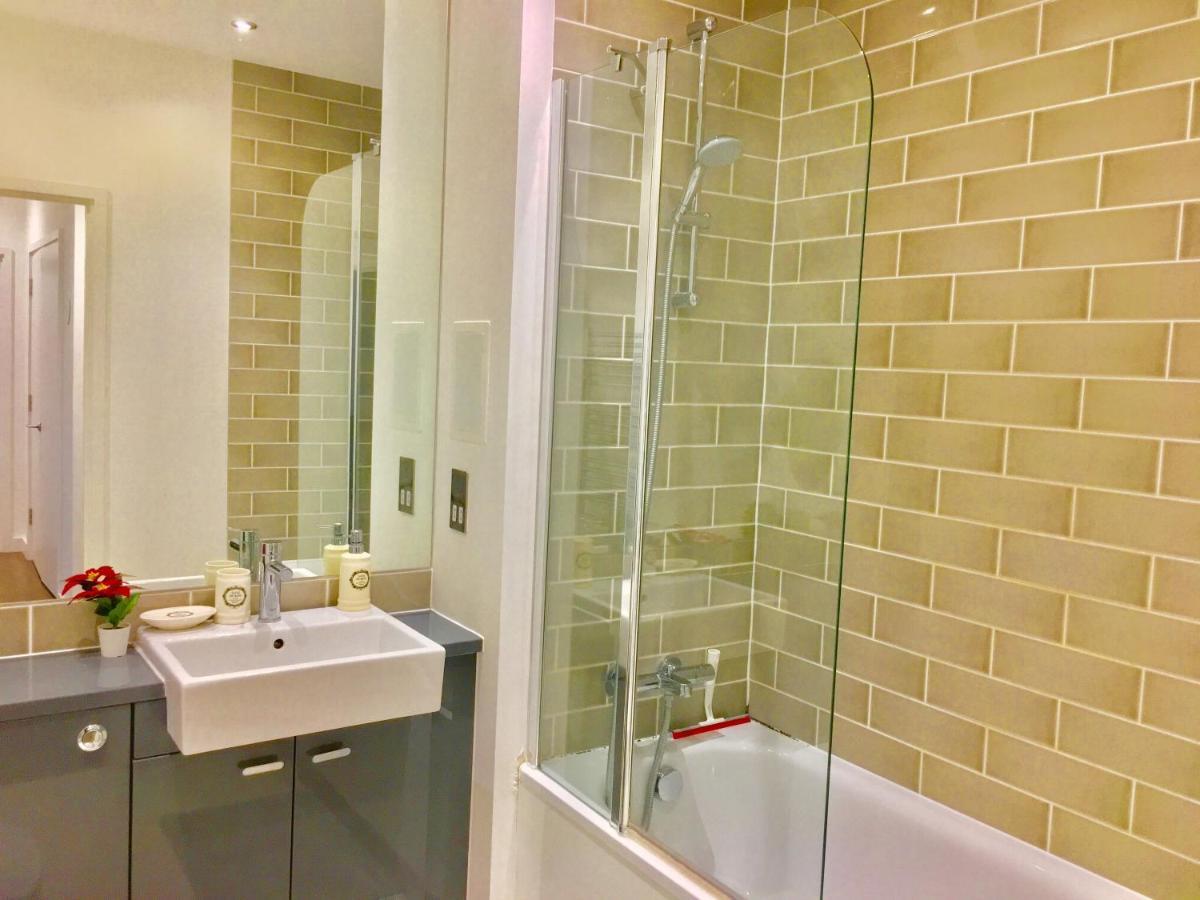 Excel 2 Bedrooms River View London