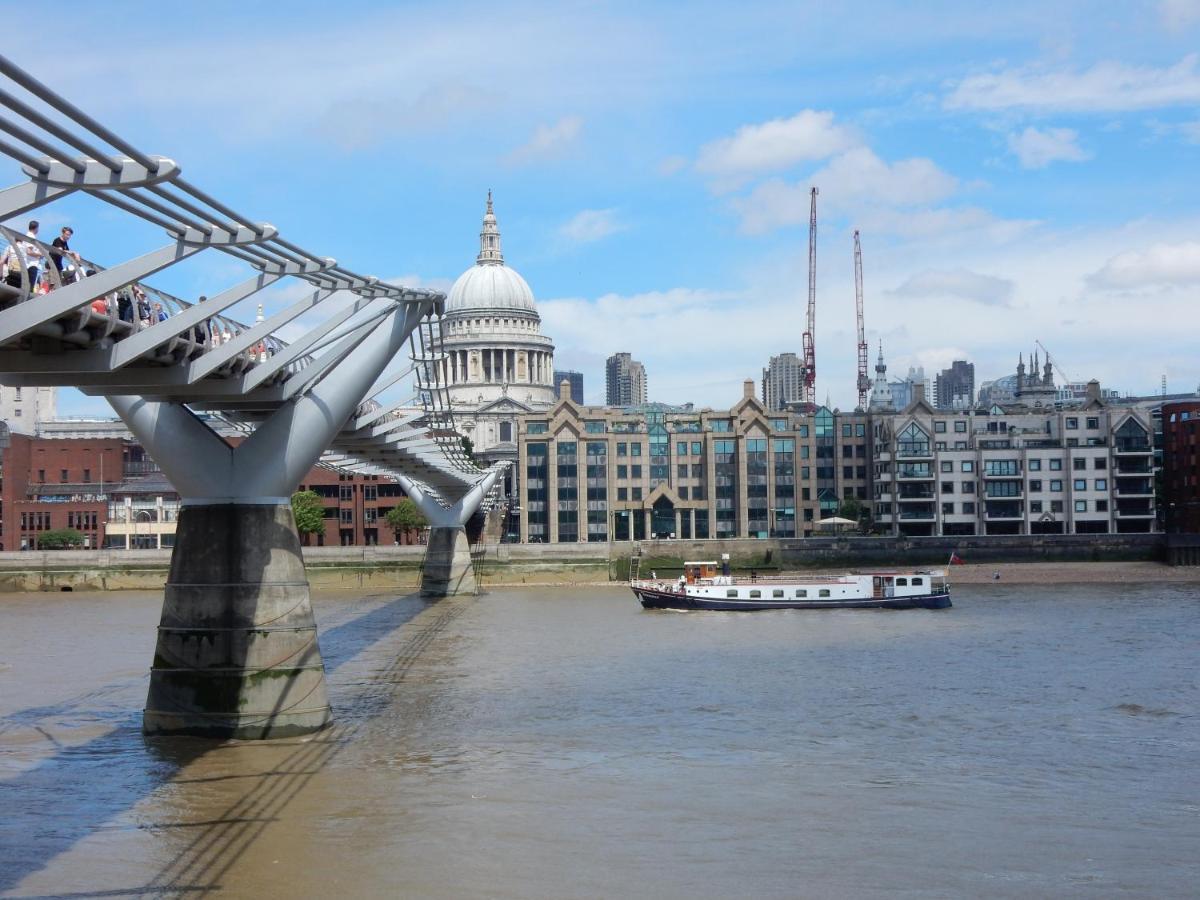 Fabulous 3 Bed 2 Bath Near Victoria Station Lejlighed