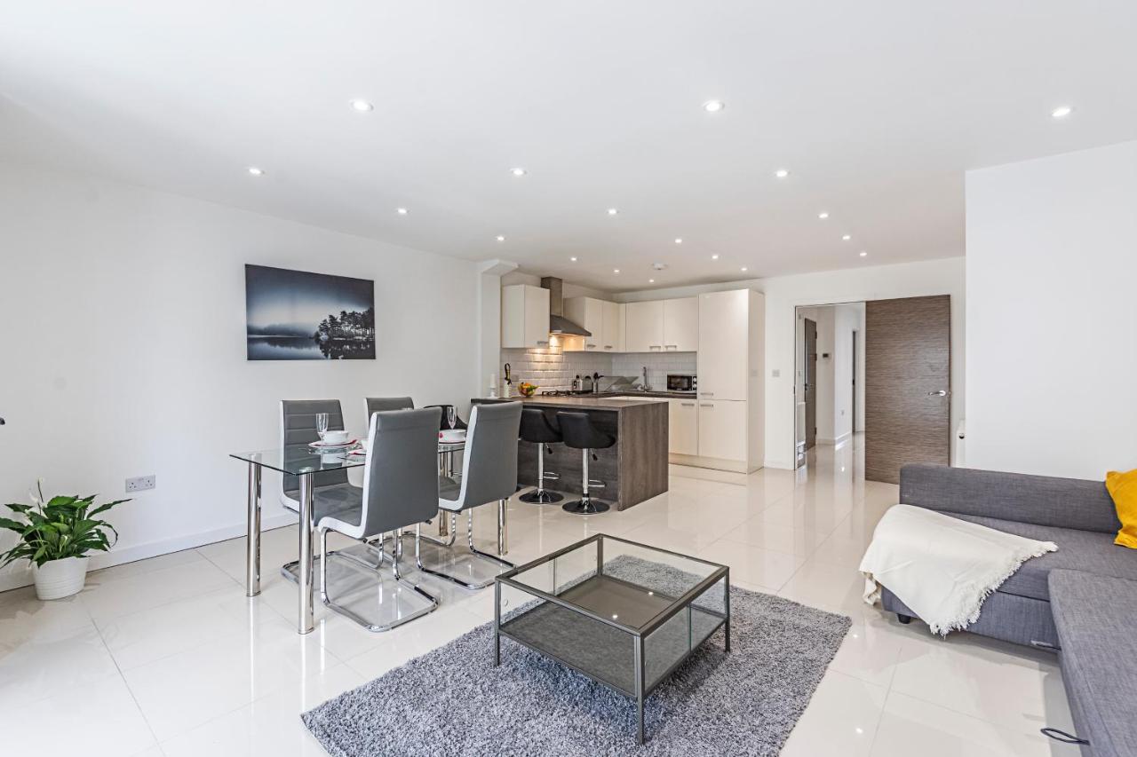 Beautiful Canary Wharf Apartment London