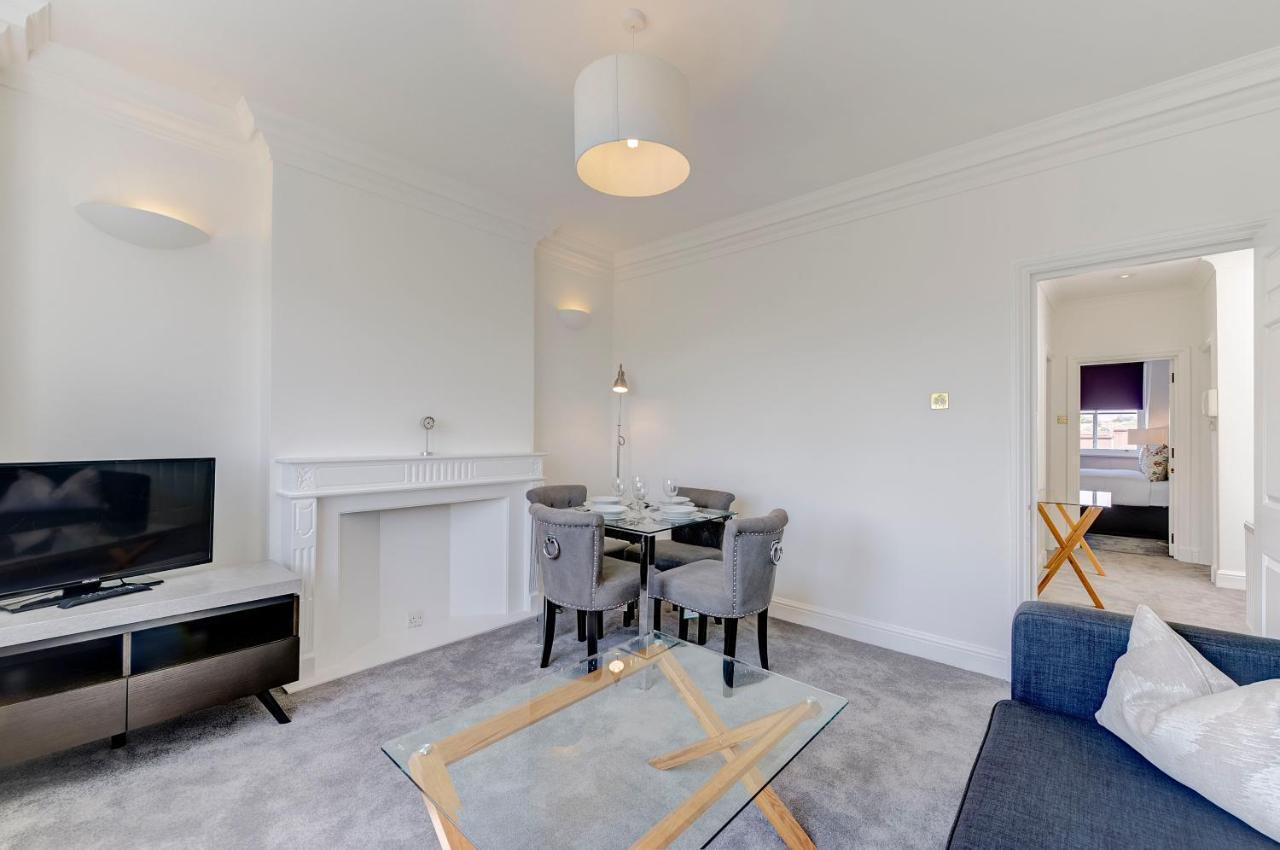Apartment Somerset Court Kensington London