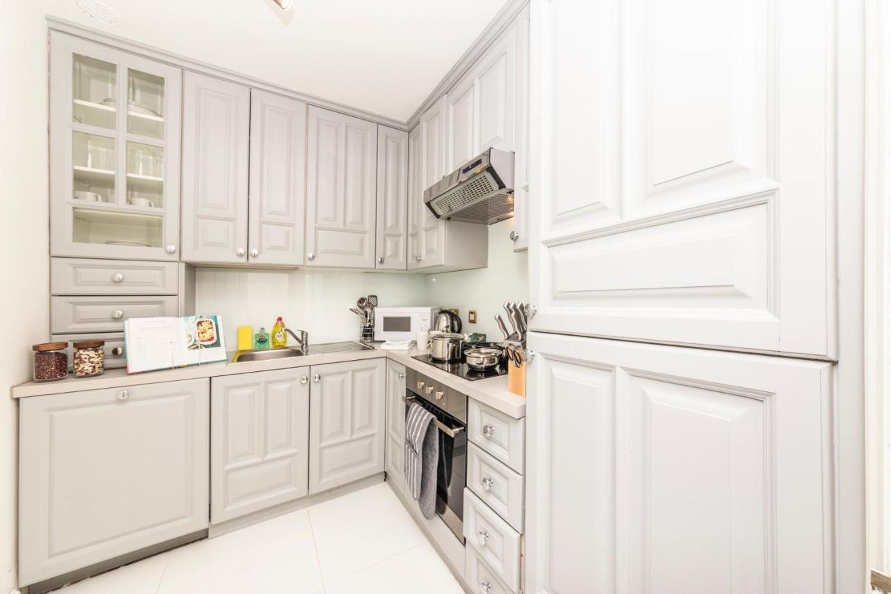 Somerset Court Kensington Apartment