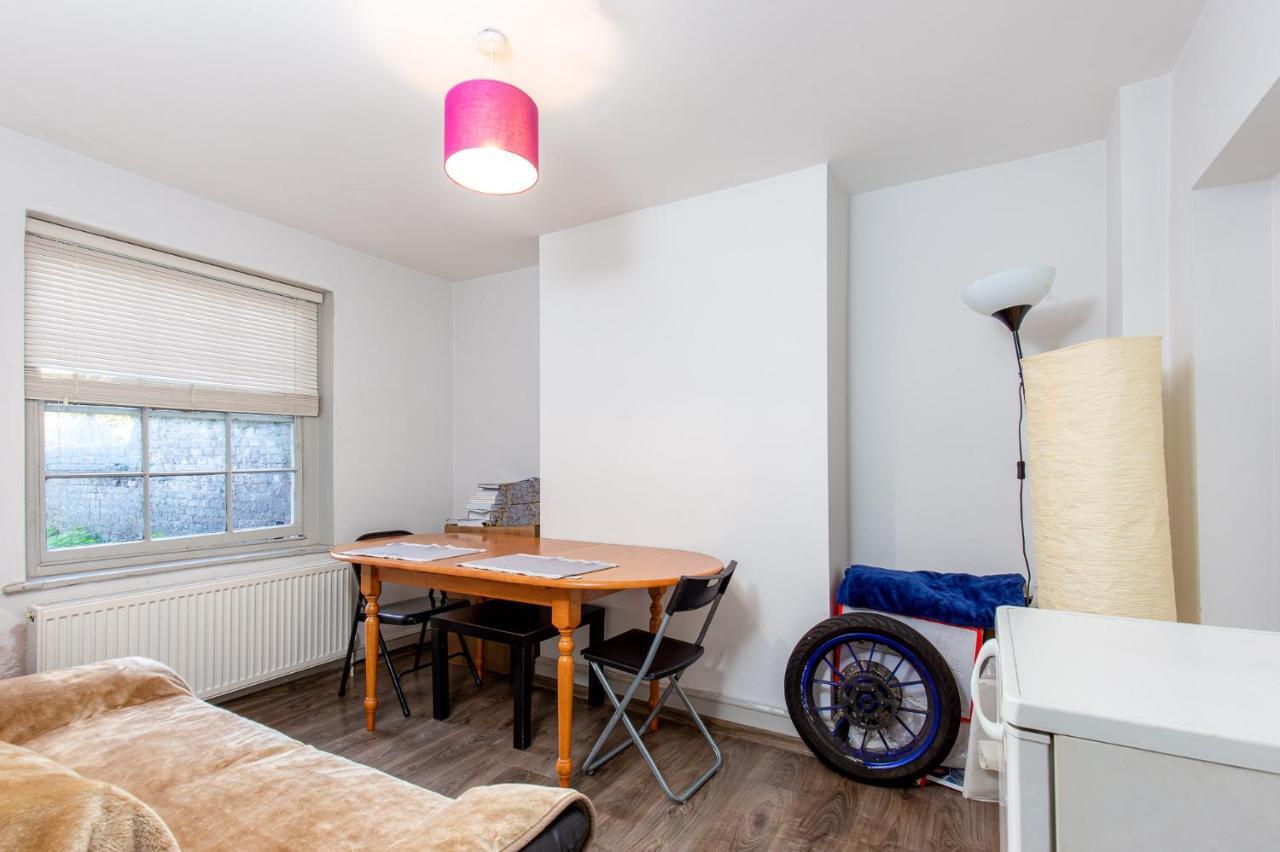 Clemence Street 3*