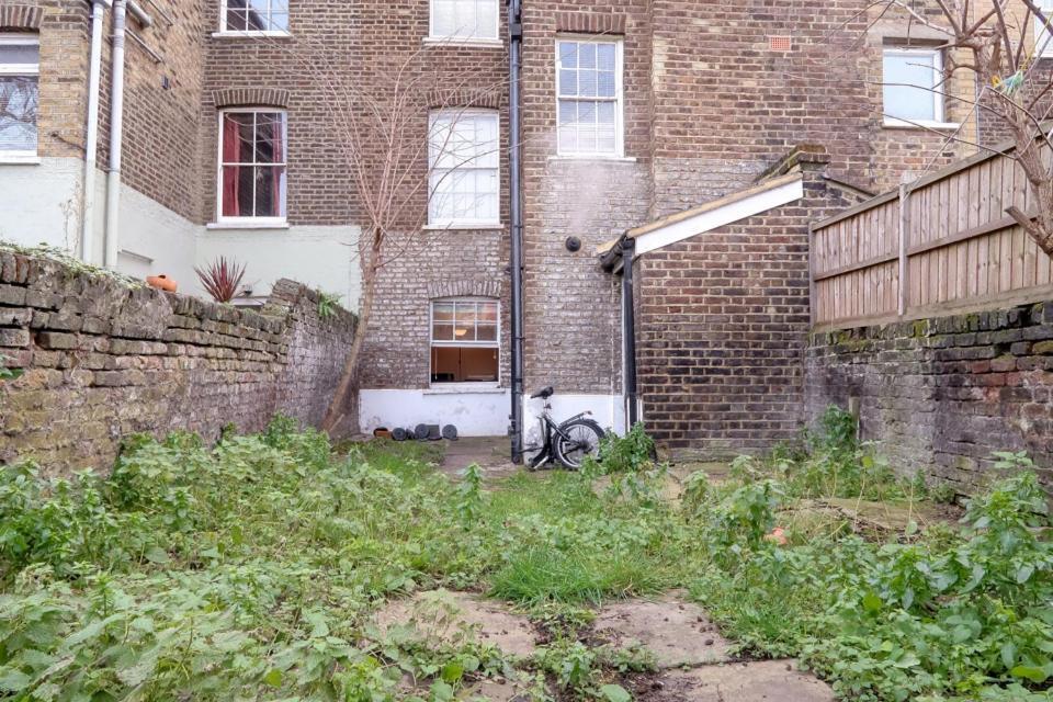 Clemence Street 3*