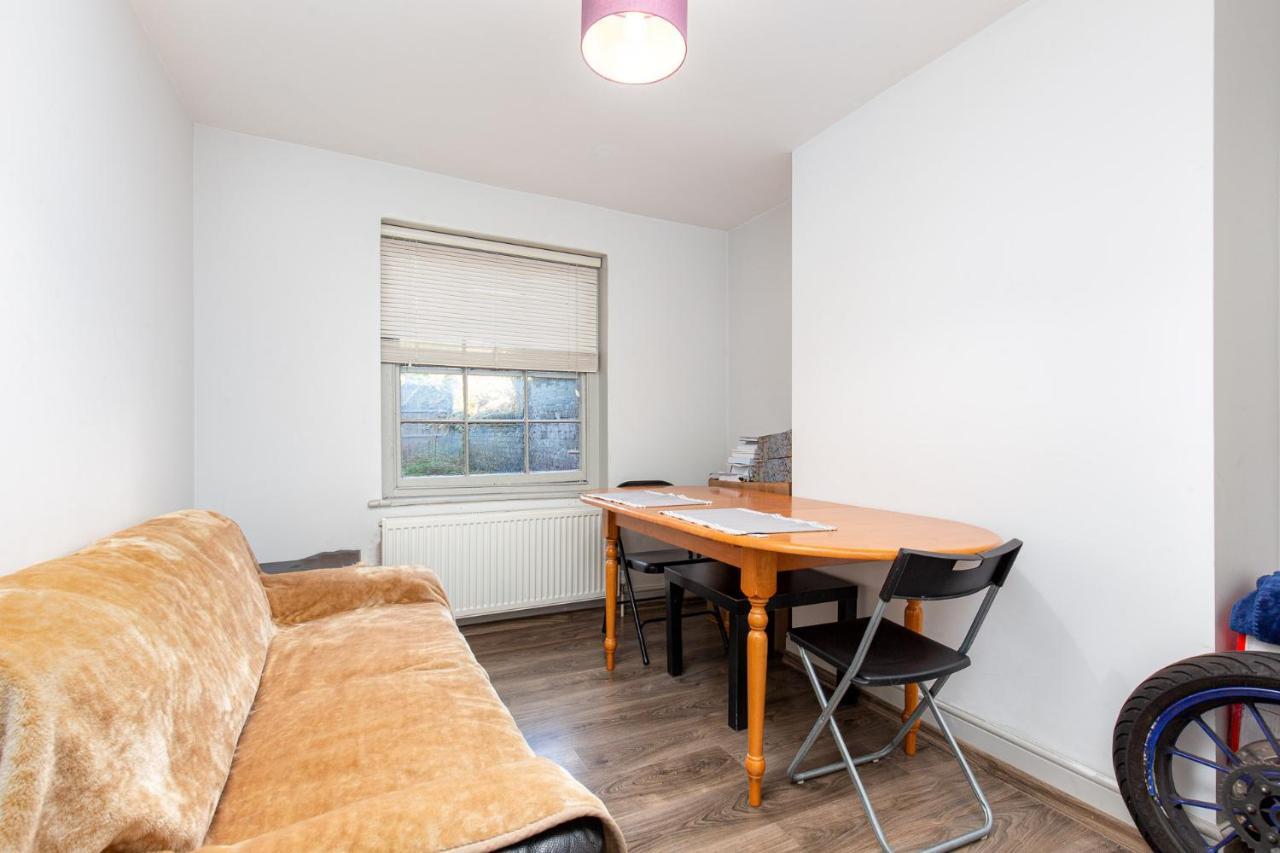 Clemence Street 3* London