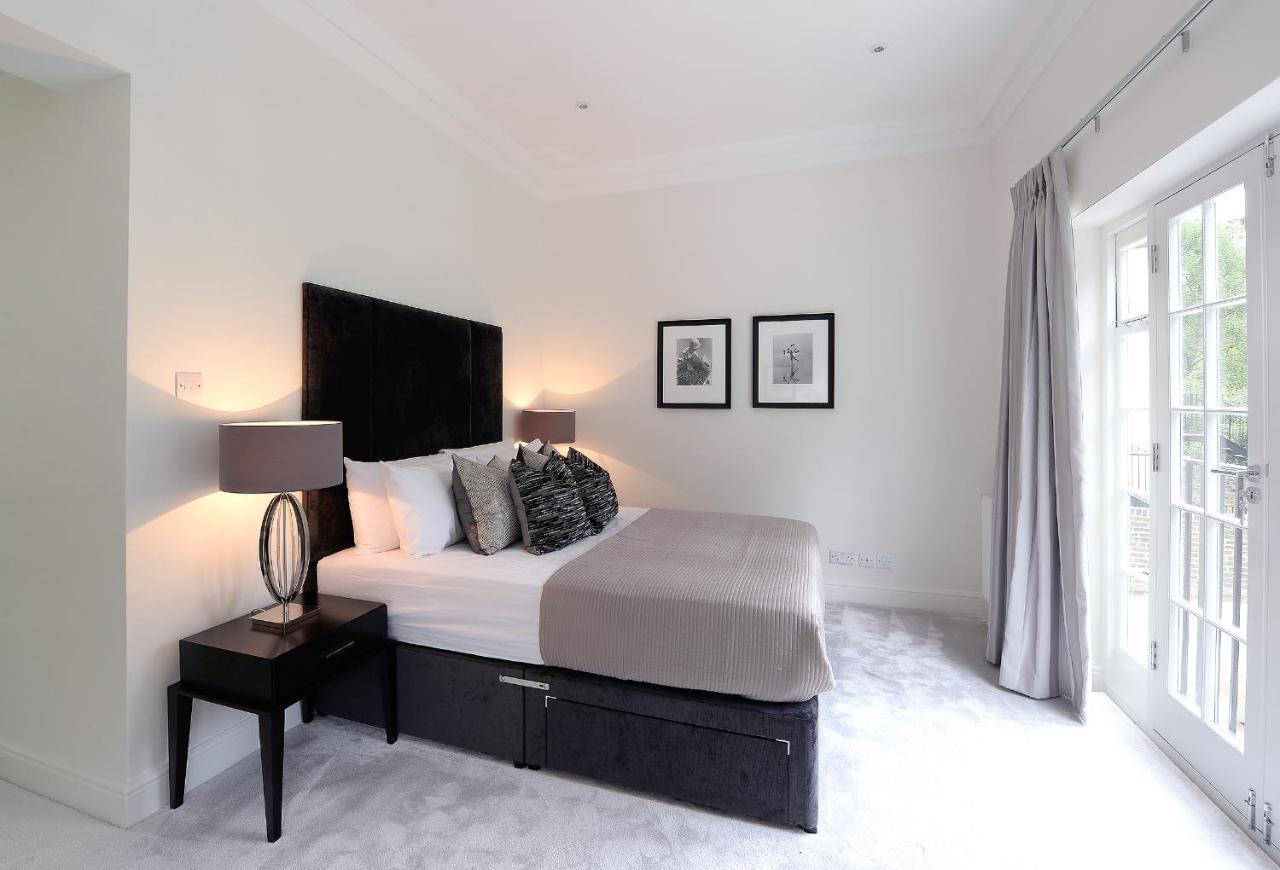 Apartment Somerset Court Kensington London