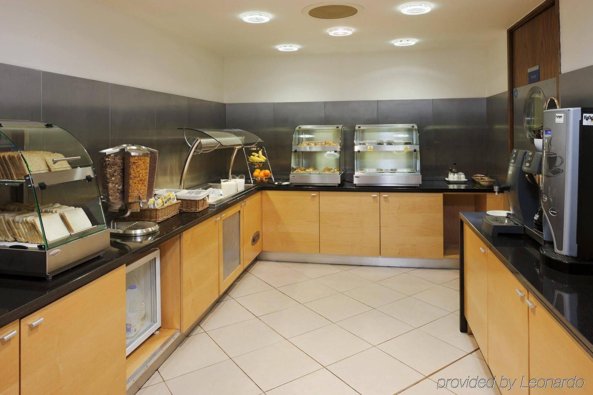 Express London-swiss Hotell 3*