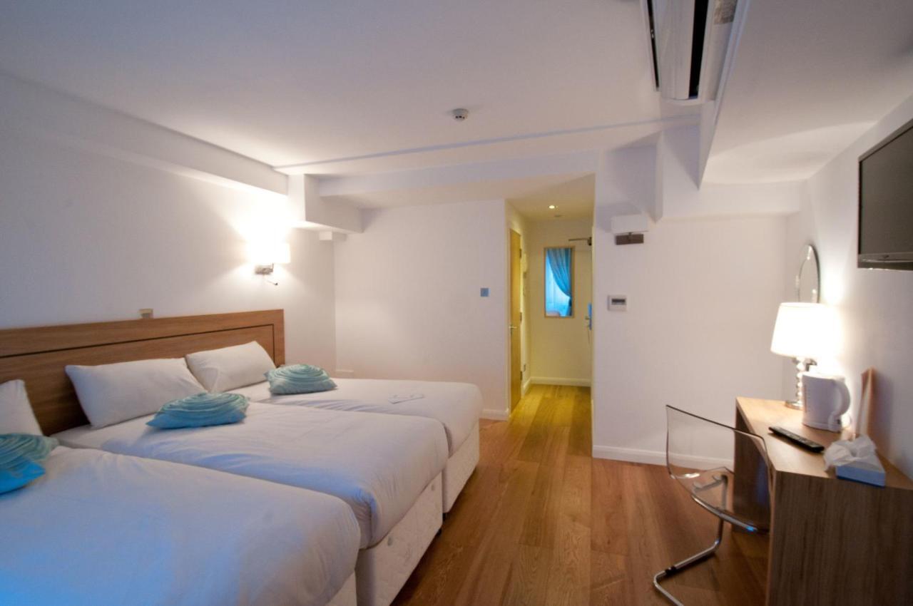 Ambassadors Hotell 3*
