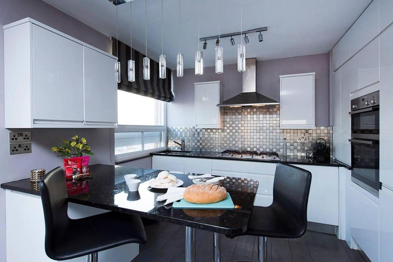 2 Bedroom Landward Court Apartment