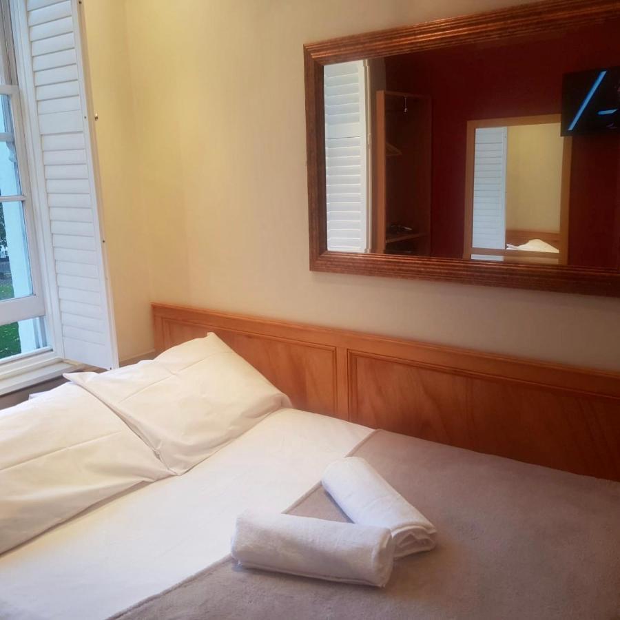 Hotel Excelsior London