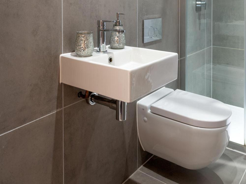 Tower Bridge Apartment *