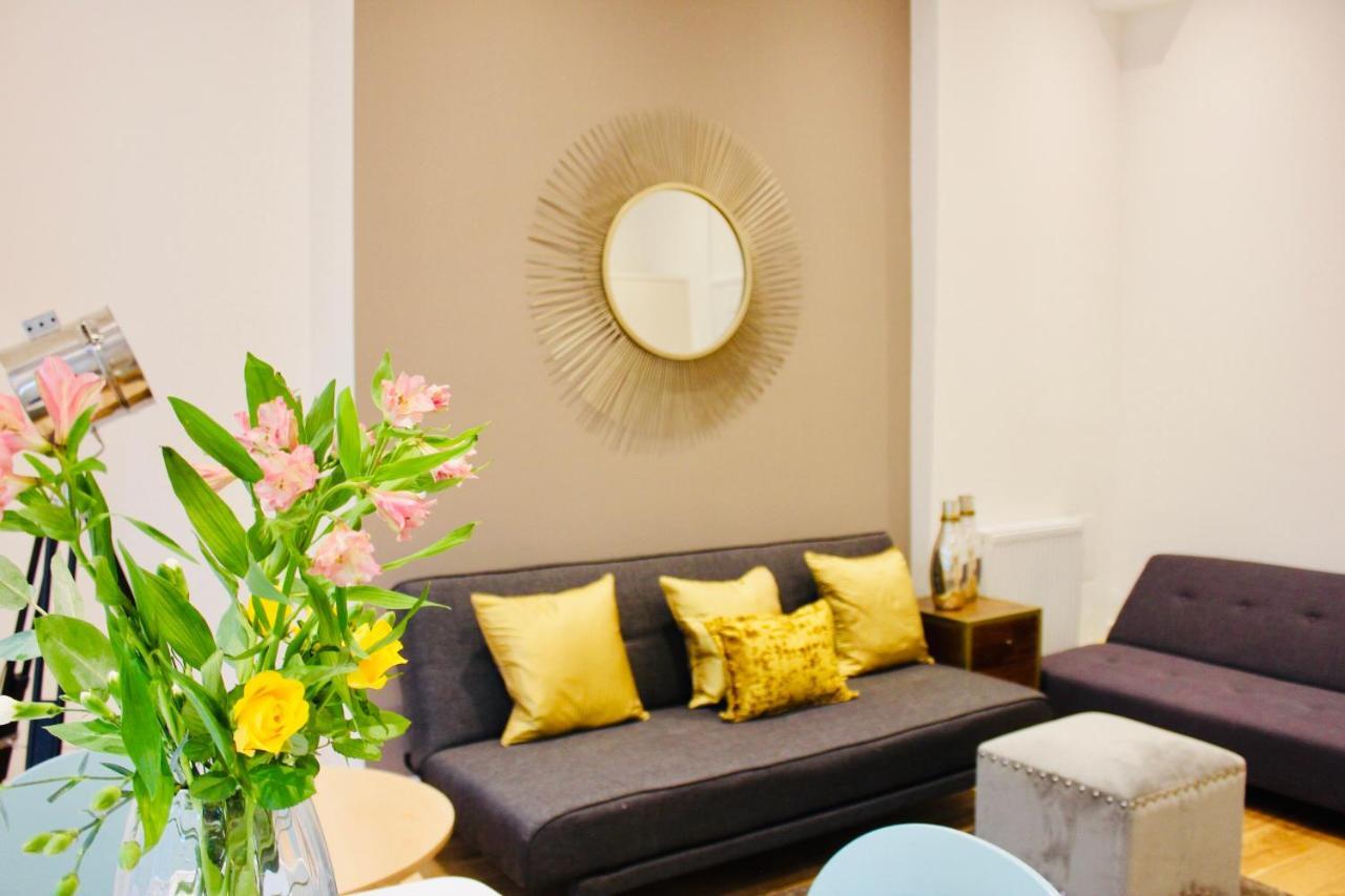 Stylish 2 Bed Apartment-zone 2 - 10 Minutes To The Heart Of London- Sleeps Up 8 London