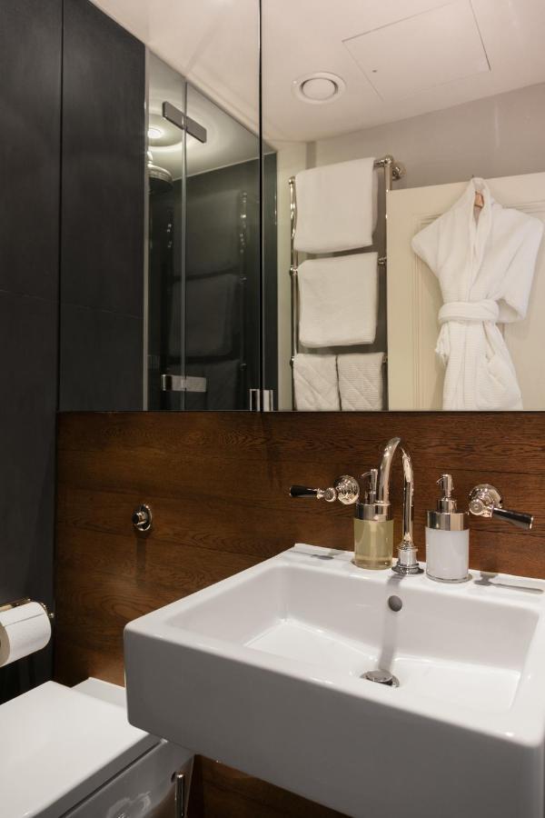 Stylish Mayfair Penthouse Next To Hyde Park Londen