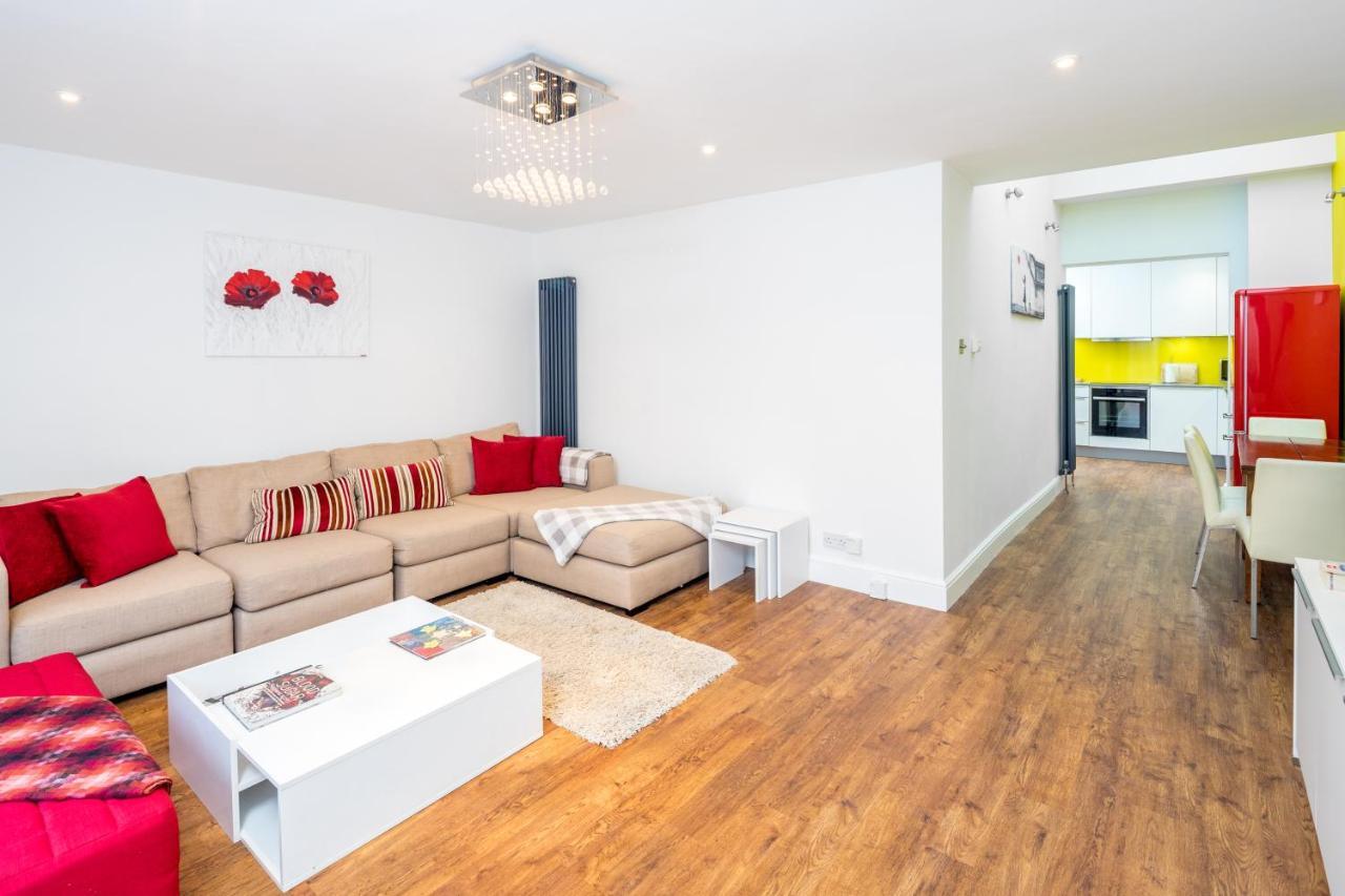 Stunning Flat With Garden In West Apartment London