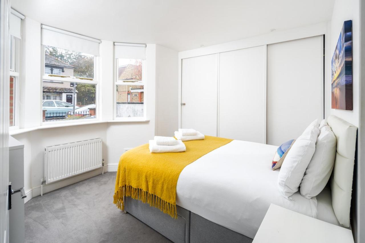 Stunning Flat With Garden In West