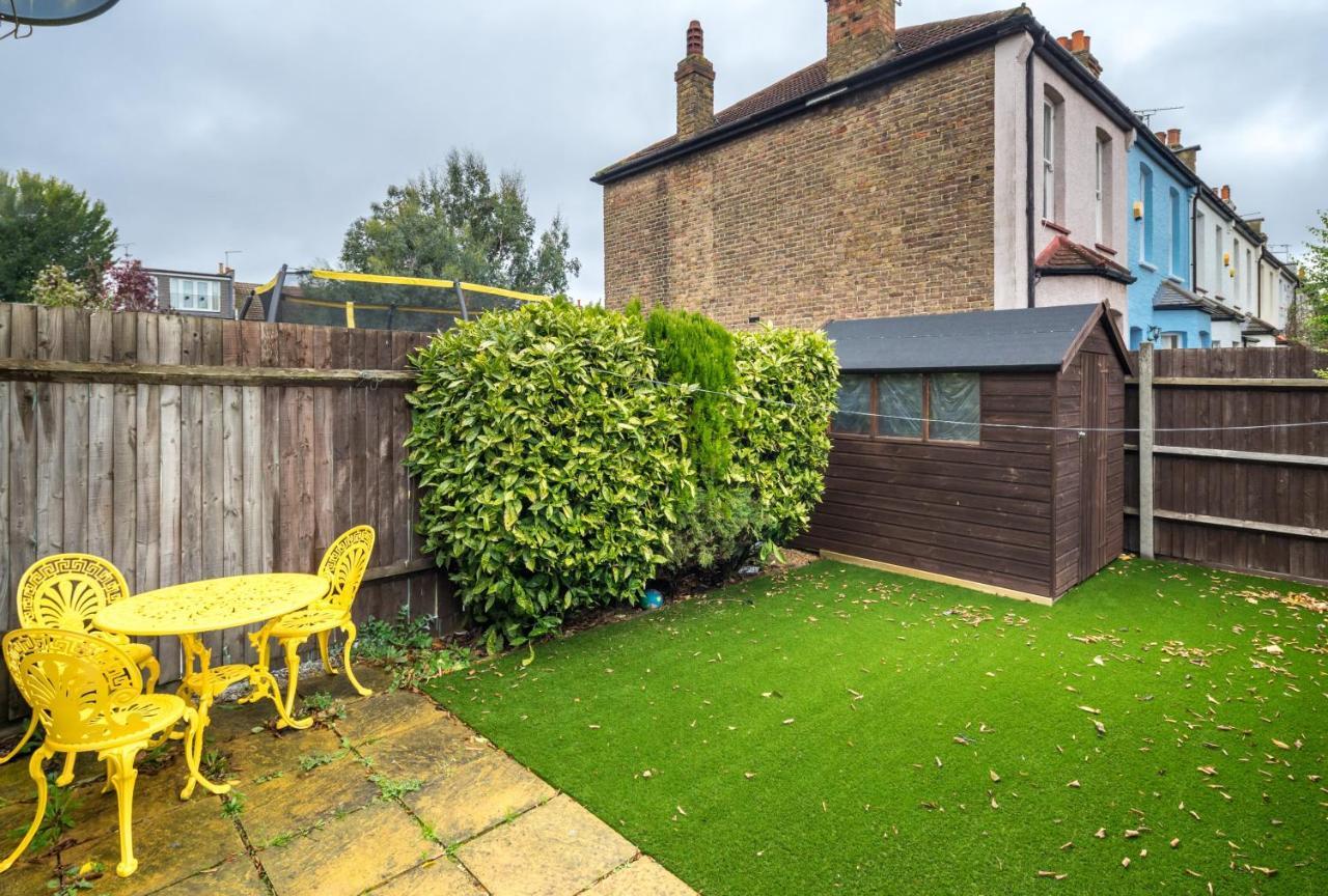 Stunning Flat With Garden In West Apartment *