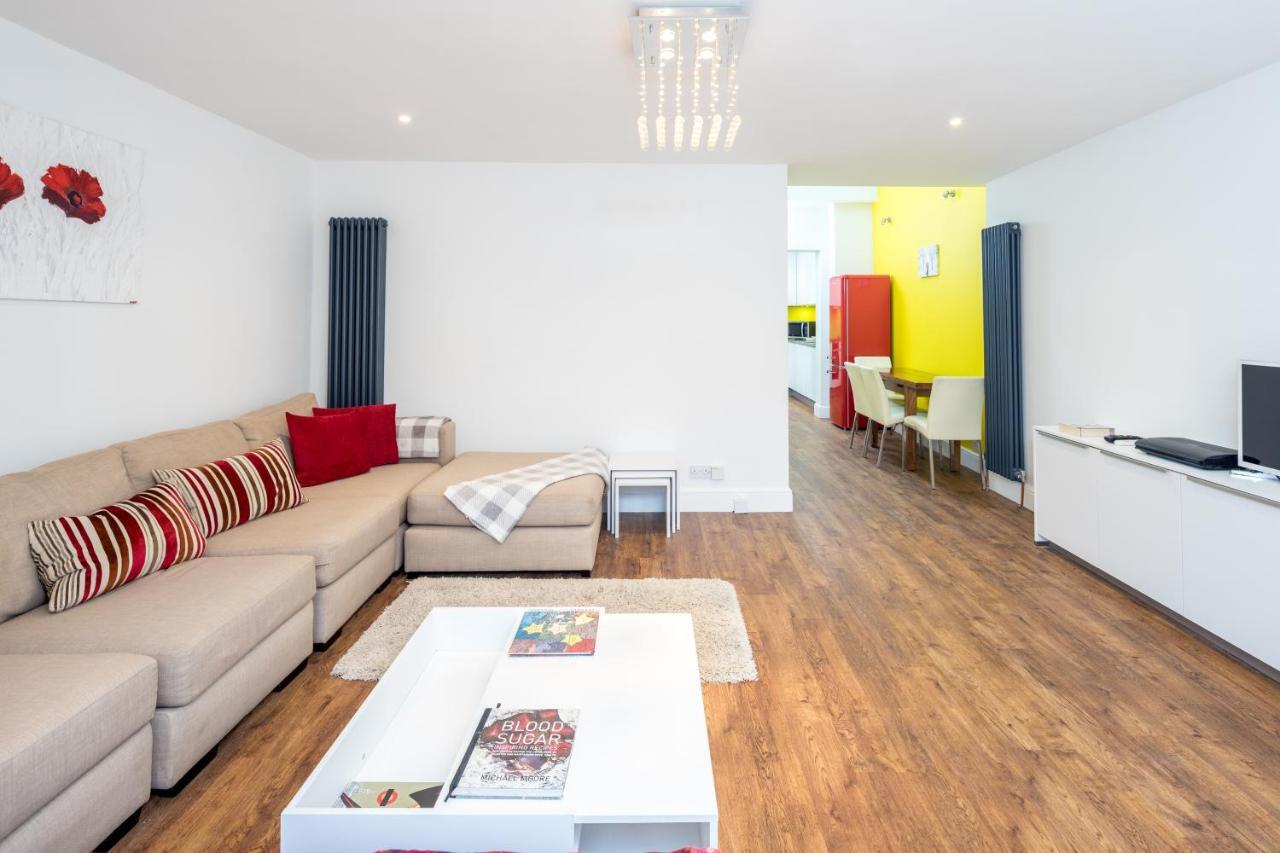 Stunning Flat With Garden In West London