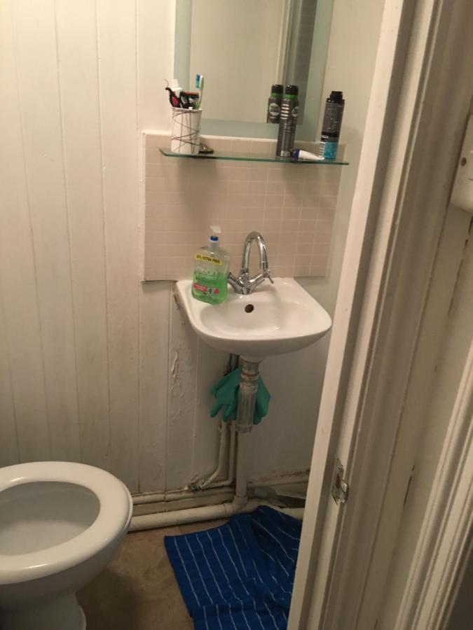 Small Bed Rum i privatbostad *
