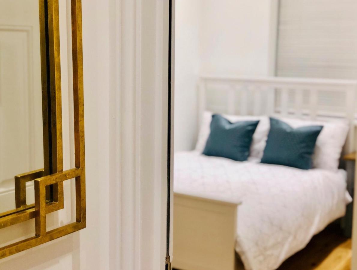 Stylish 2 Bed Apartment-zone 2 - 10 Minutes To The Heart Of London- Sleeps Up 8 Apartment London