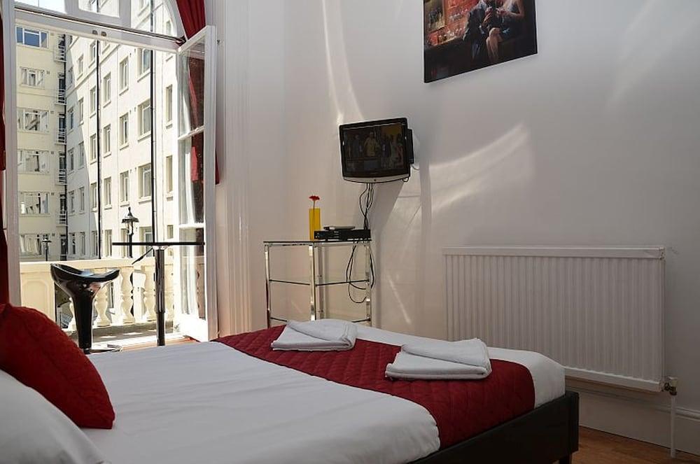 Hyde Park Apartment *