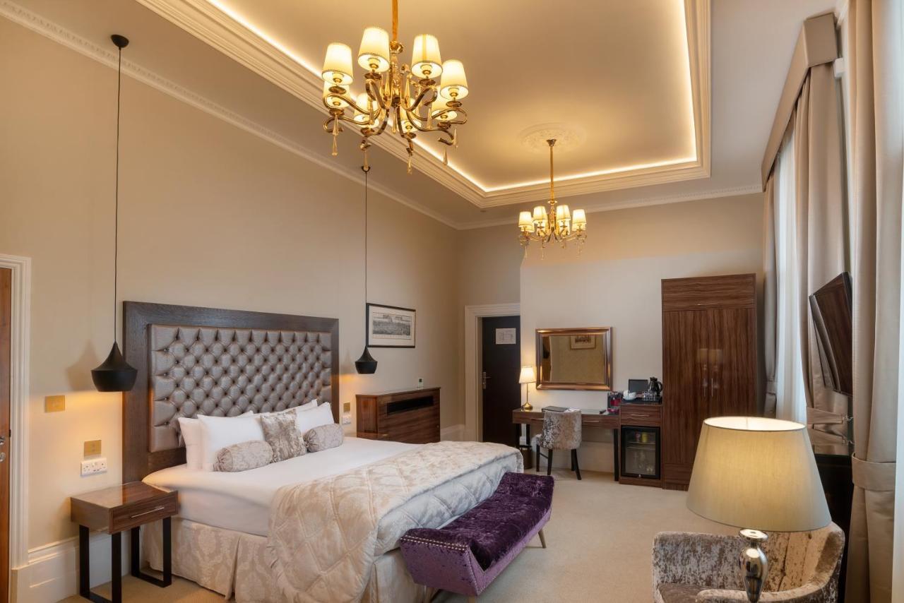 The Lansbury Heritage A Sunday - Canary Wharf 4* Londra