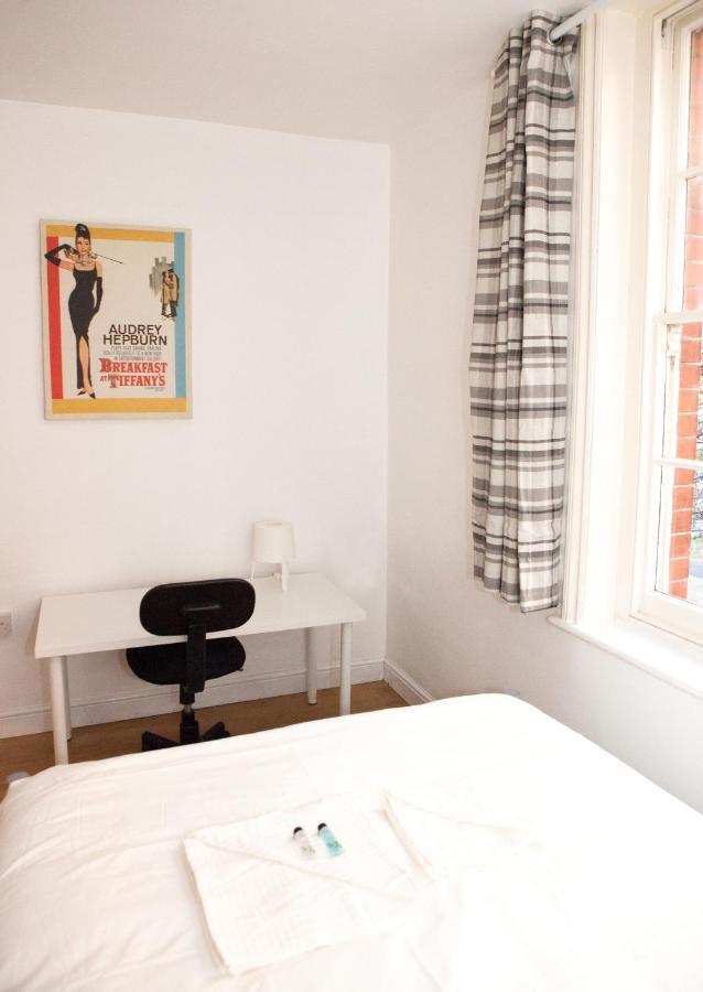 Guest house Fieldgate Spacious London